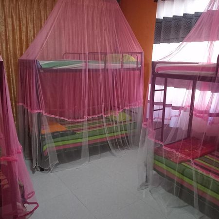 Jaga'S Hill Homestay Канди Номер фото